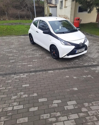 Toyota Aygo cena 26900 przebieg: 75300, rok produkcji 2016 z Wrocław małe 667